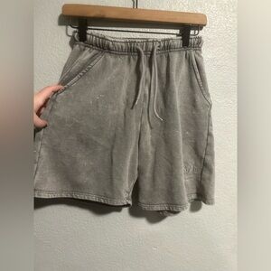 Bo + tee grey sweatshorts